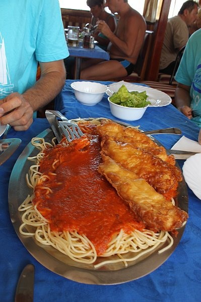 306560_2260405165988_659013307_n_599