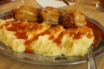 313984_10151718817982334_1558472216_n_400