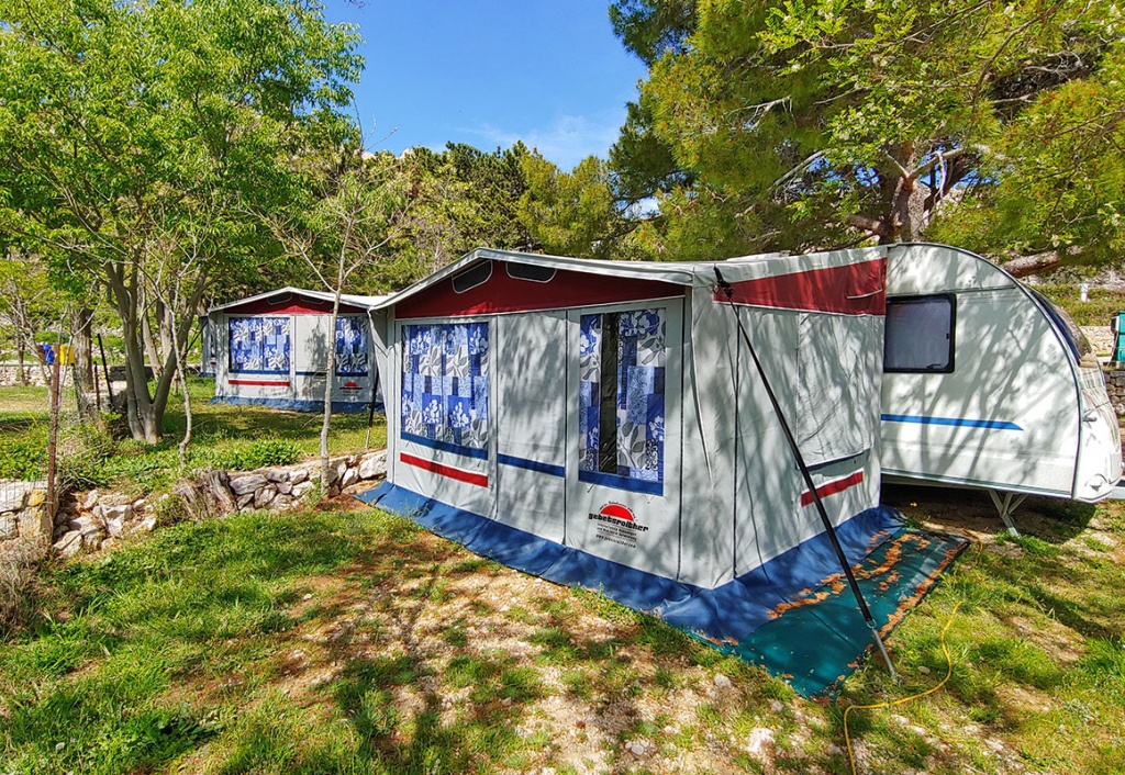 caravan_2_exterir_1024